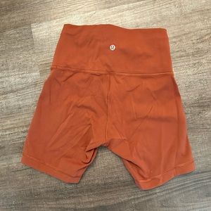 LULULEMON WUNDERTRAIN 6” SHORTS